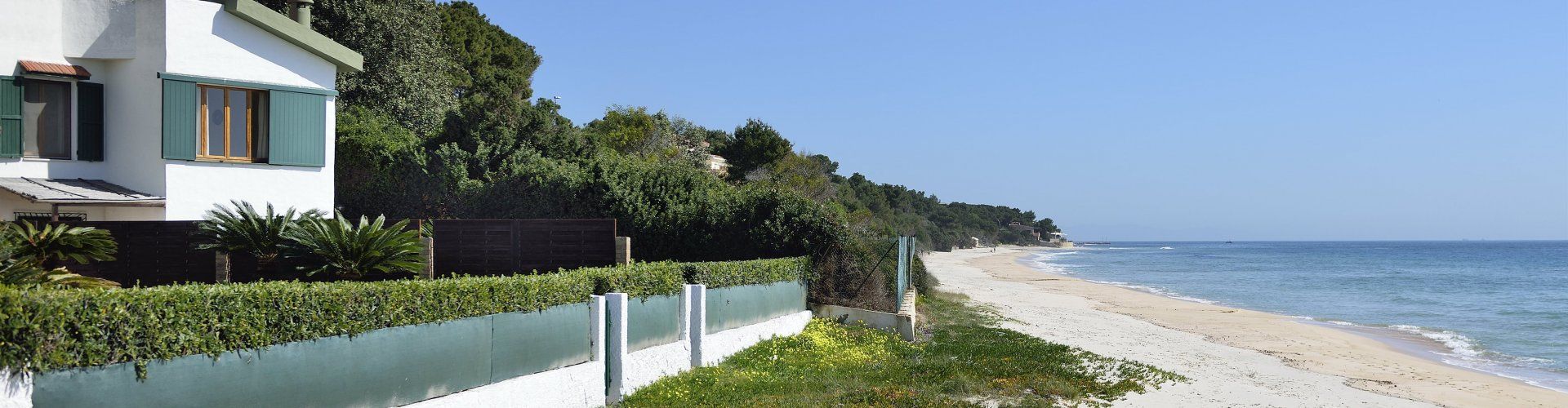 Villa Fernando | Villa Fernando, perfectly located in front of the beach Villa Fernando, perfectly located in front of the beach