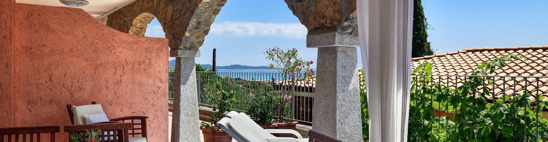 Apartment Castededdu 4 | Dining outside with a view over the sea of Costa Rei Dining outside with a view over the sea of Costa Rei