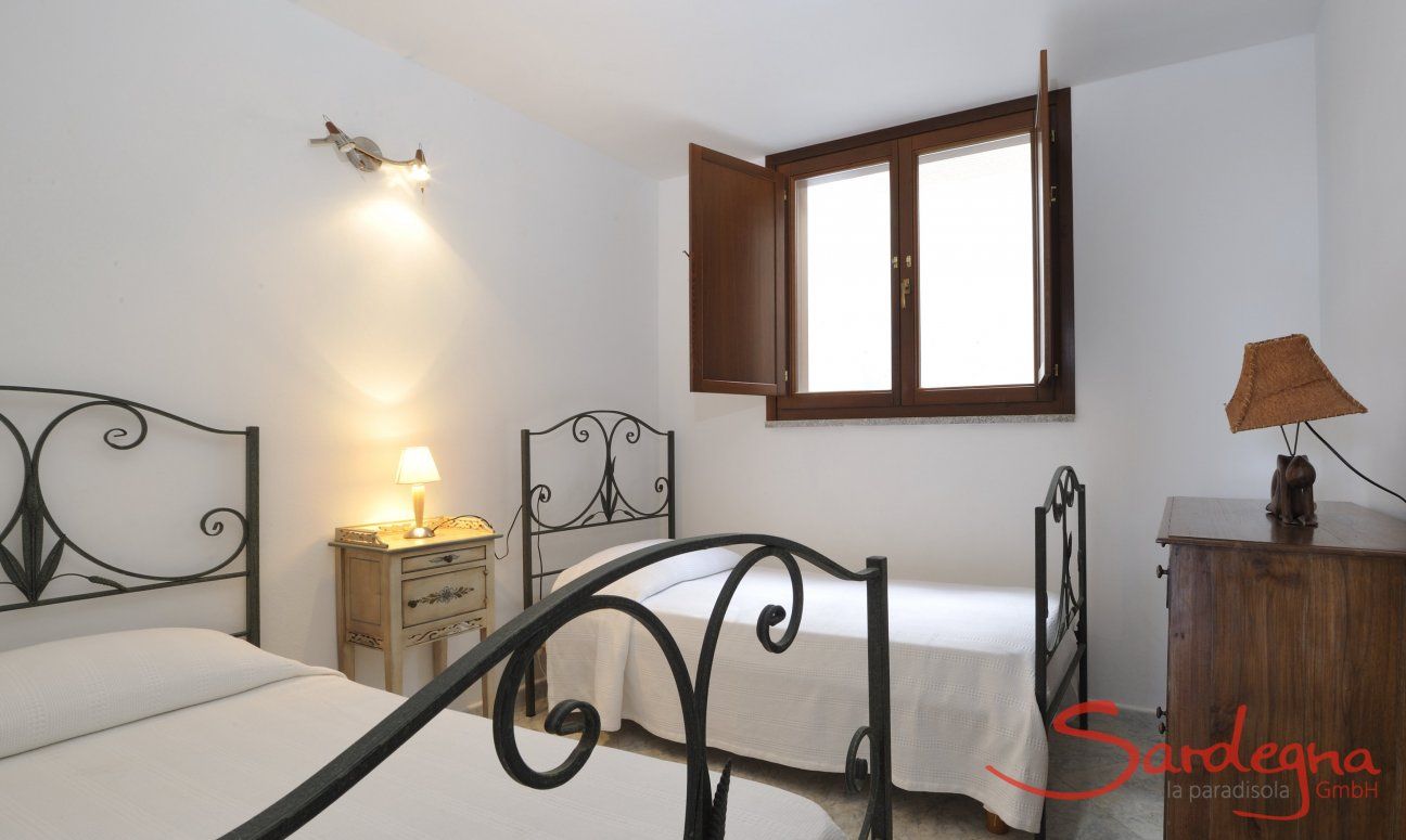 Apartment Castededdu 3 | Bedroom 2 with two single beds Bedroom 2 with two single beds