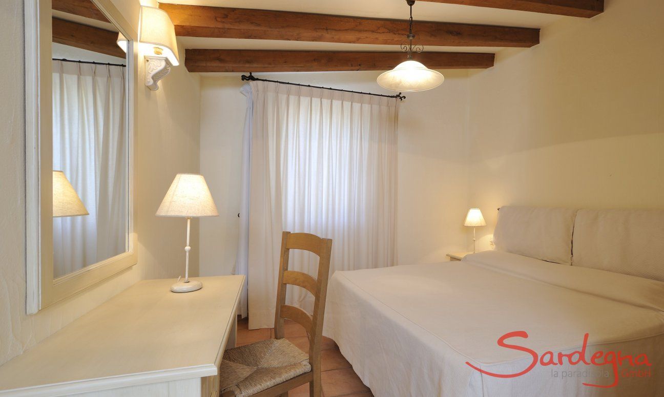 Villa Domus 17 | Bedroom wtih double bed on the first floor Bedroom
