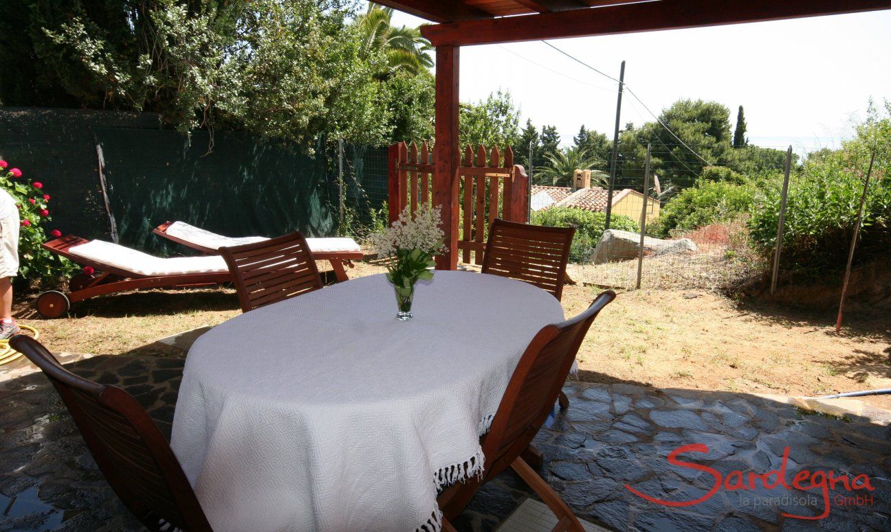 Apartment Castededdu 10 | Terrace with dining area outside Terrace with dining area outside