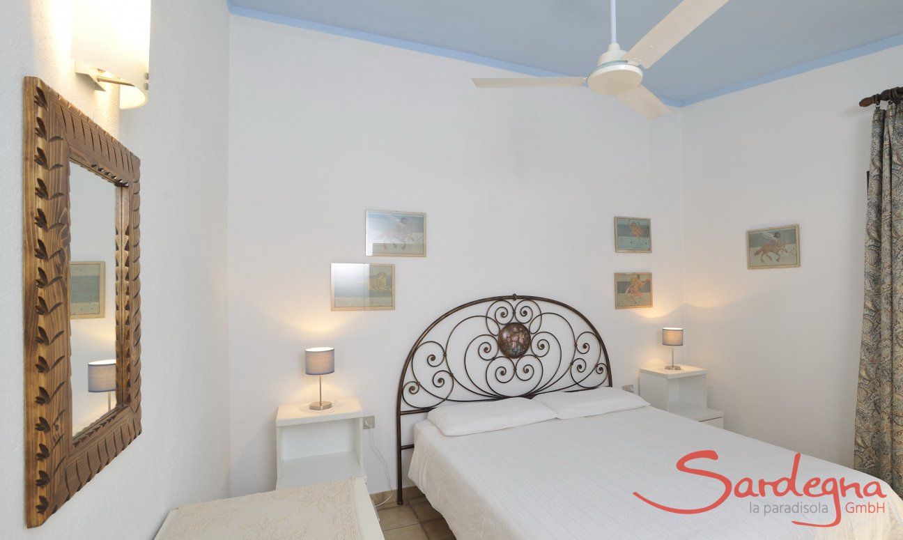 Casa Meloni 2 | Bedroom 1 with double sized bed Bedroom 1 with double sized bed Meloni 2 in Sant Elmo