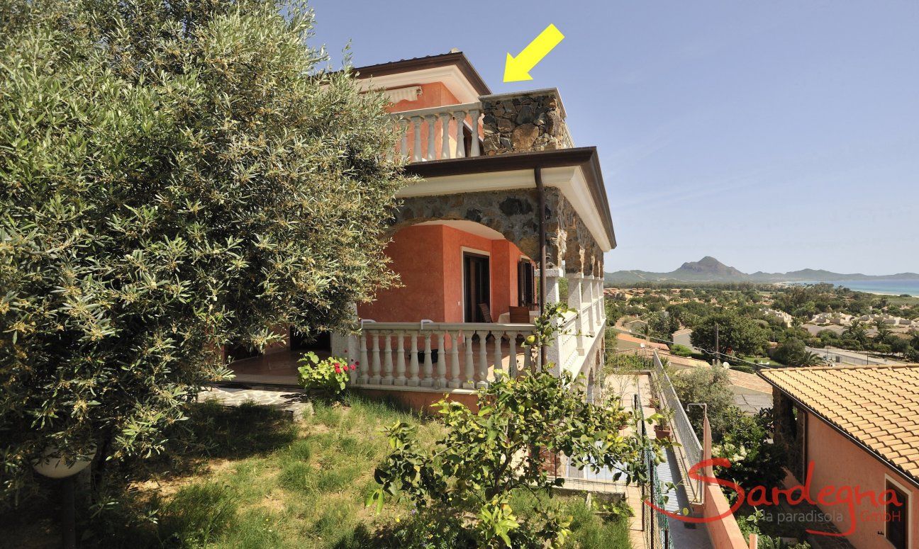 Apartment Castededdu 1 | Position of the appartment (yellow arrow) Position of the appartment (yellow arrow)