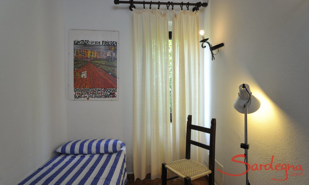 Villetta 12 | Bedroom 2 with two single beds Bedroom 2 with single bed