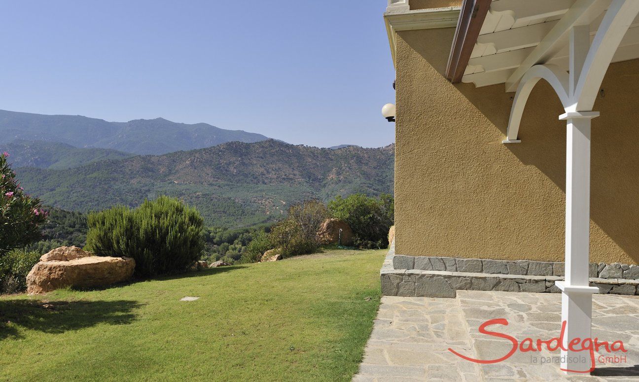 Villa Aquila Giardino | View from the terrace onto a large undeveloped forest area Garden