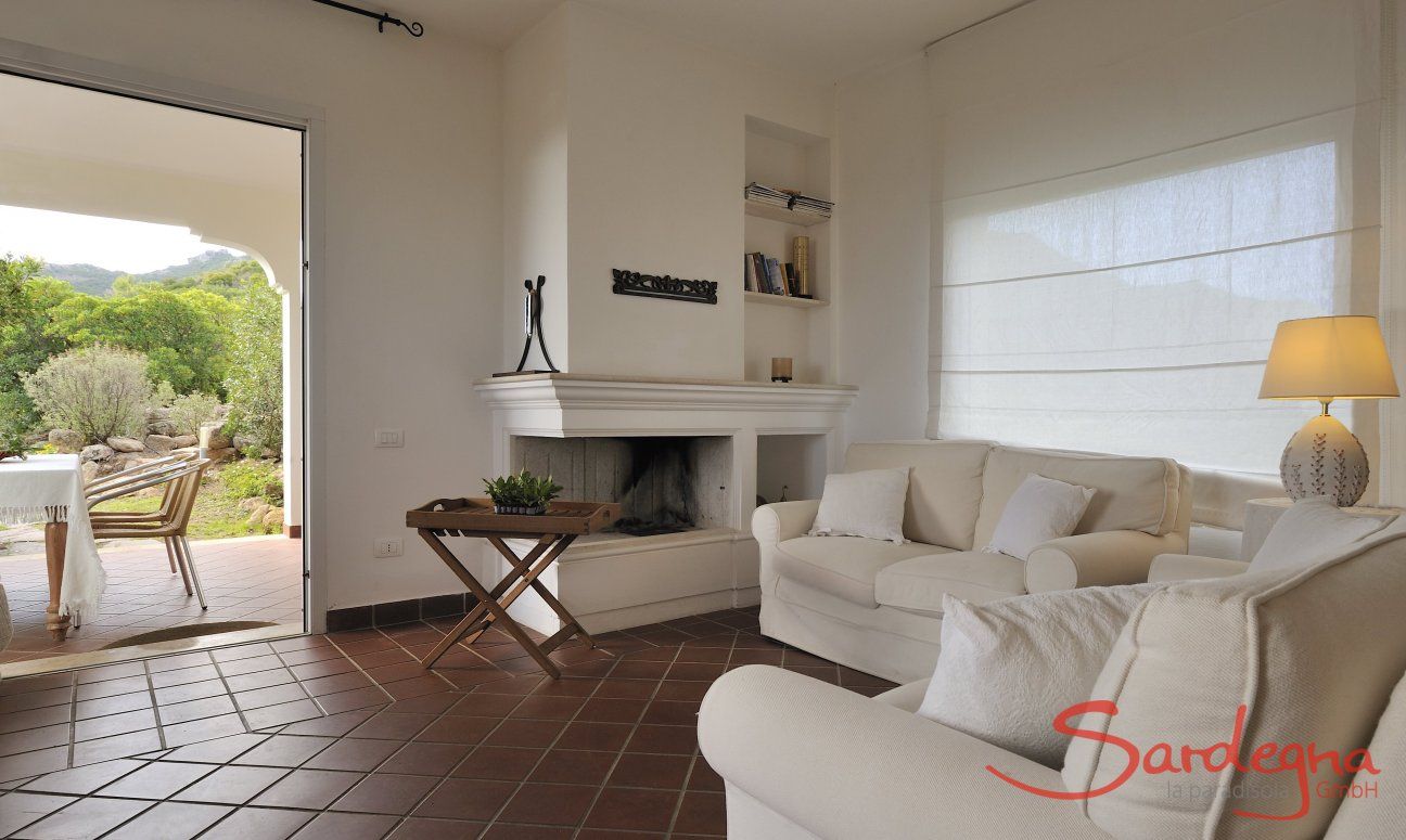 Villa Aquila Alta | Spacious living room Sardinia