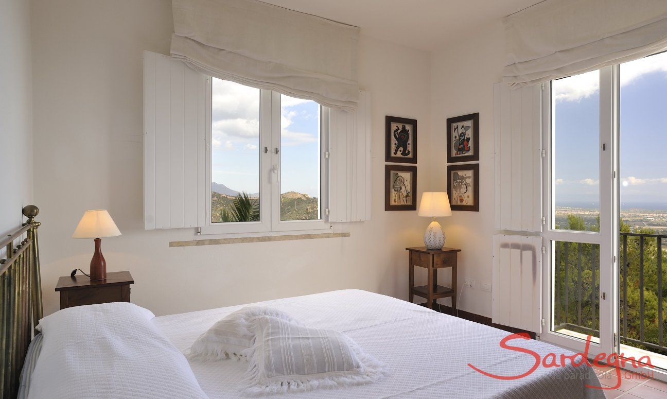Villa Aquila Alta | Master bedroom Sardinia