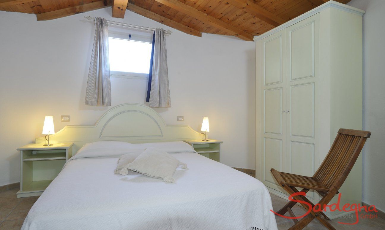 App. Pino | Spacious bedroom with double bed Bedroom