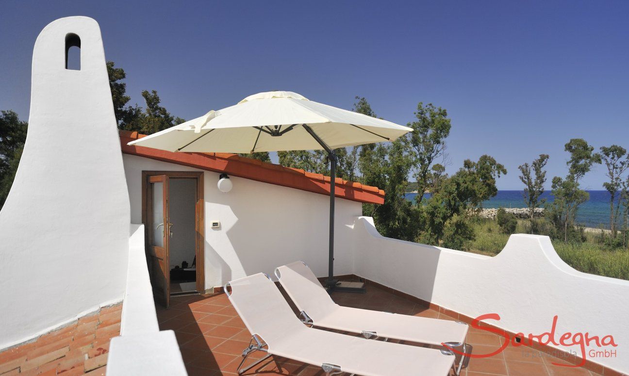 Apartment Orri 3 | Roofterrace with sunbeds and umbrella App. Orri 3