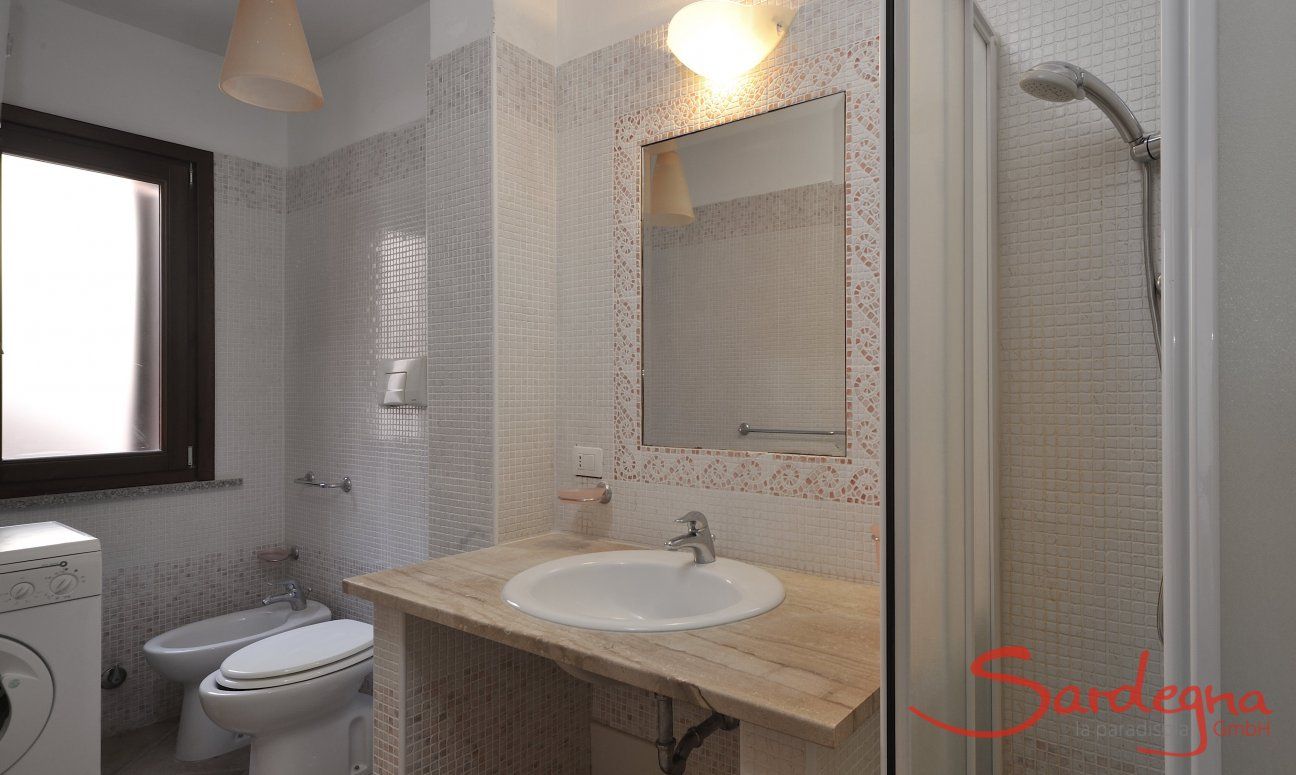 Apartment Castededdu 6 | Bathroom with shower, bidet and washing maschine Sardinia
