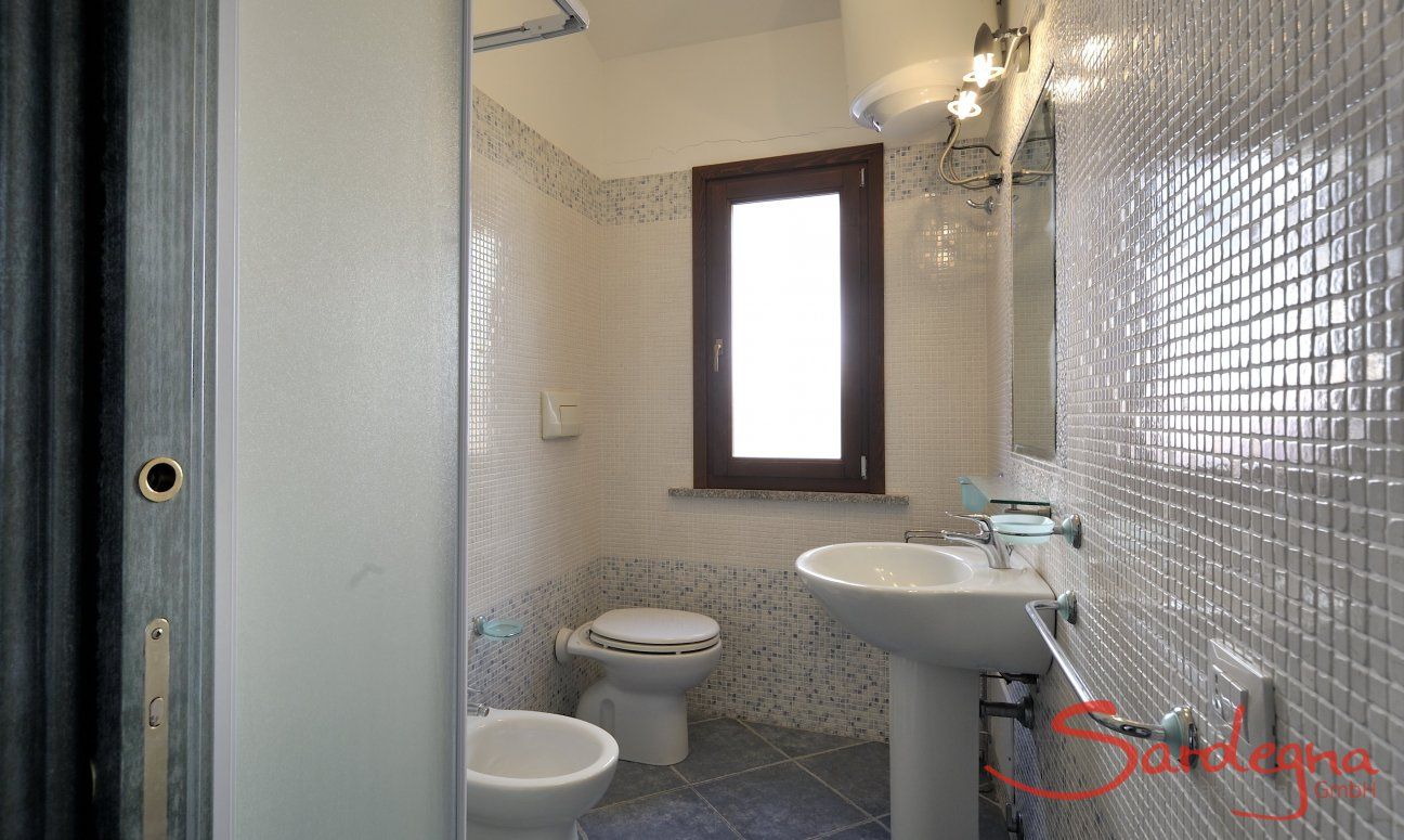 Apartment Castededdu 7 | Bathroom with shower and bidet Bathroom with shower and bidet