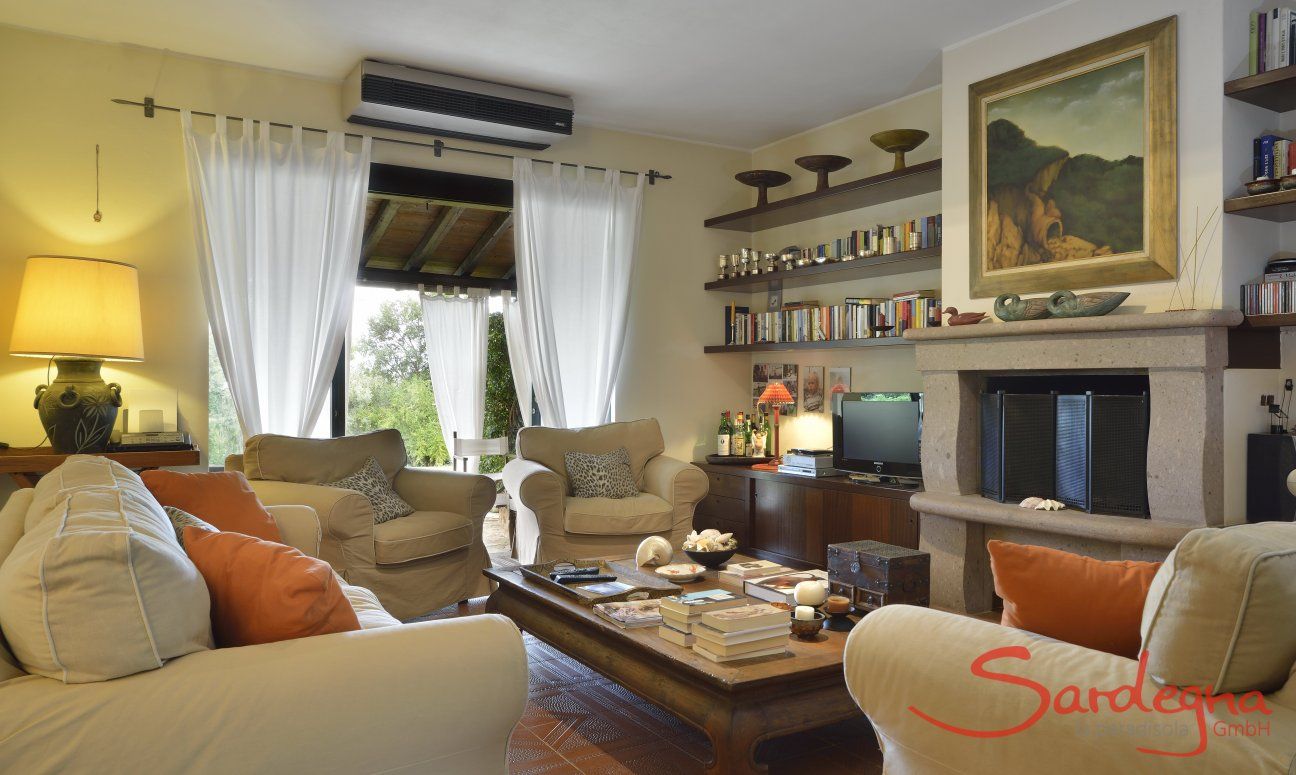 Villa Ulivi 12 | Living room with air conditioning and TV Living