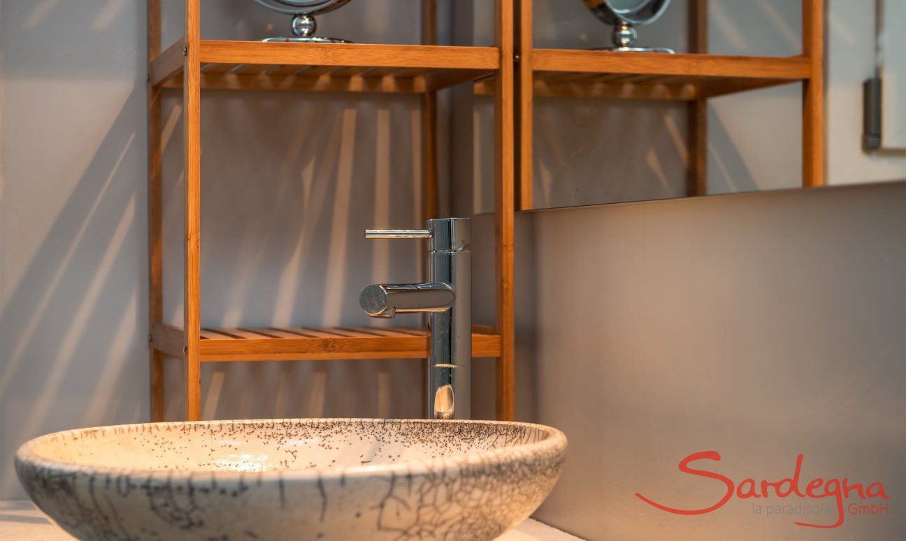 Villa Caterina | Ceramic washing basin in the bathroom Detail