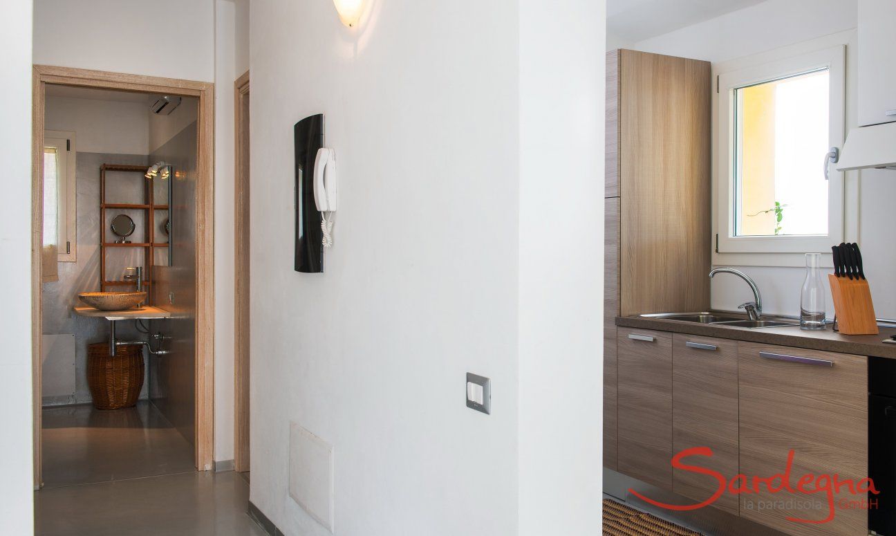 Villa Caterina | View to kitchen and bathroom View to kitchen and bathroom