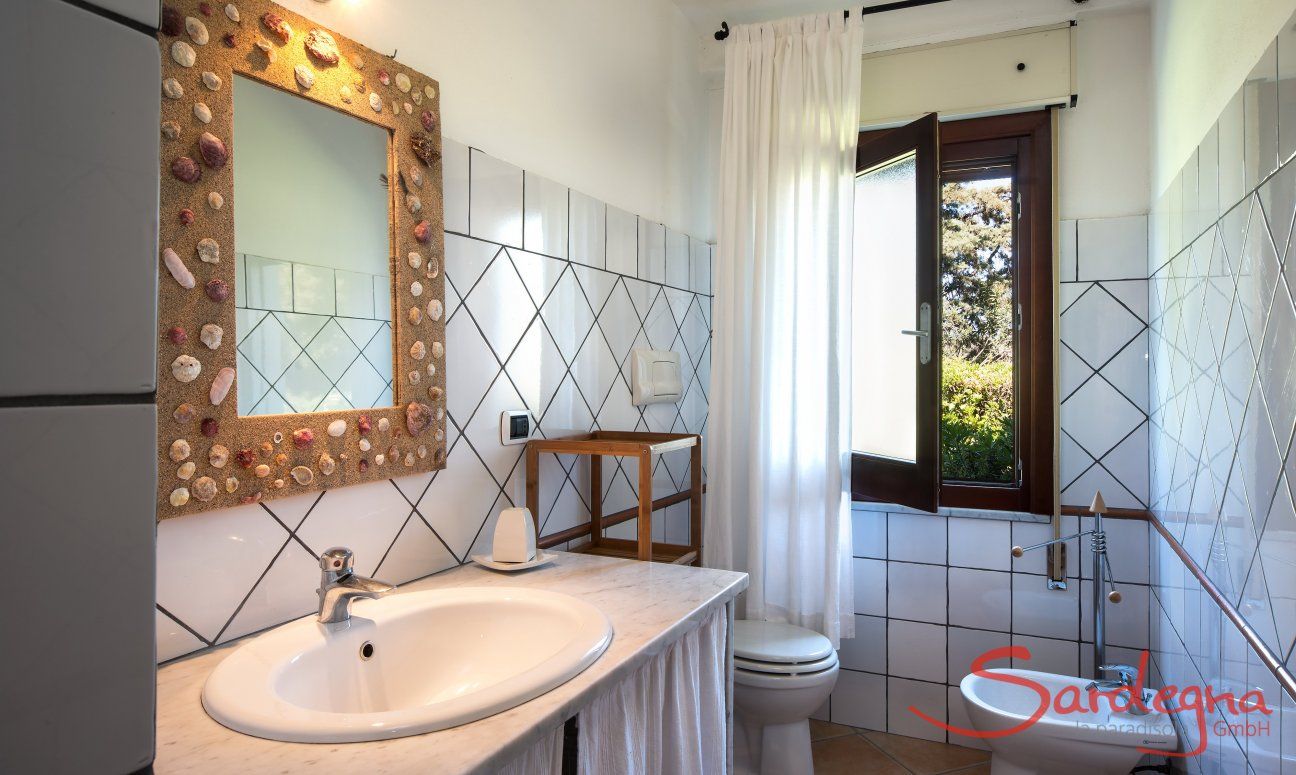 Apartment Orri 2 | Bathroom with shower and bidet Bathroom with shower and bidet