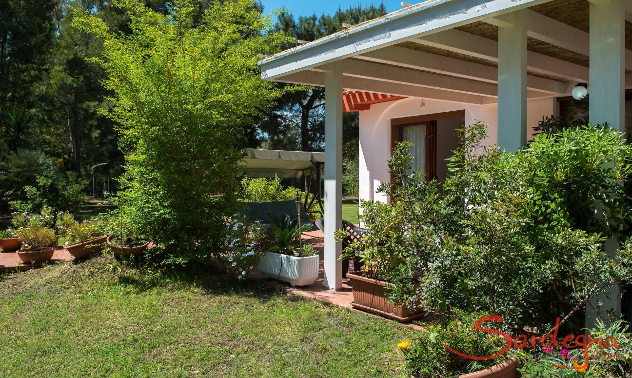 Apartment Orri 2 | Only the garden seperates the house from the beach App. Orri 2