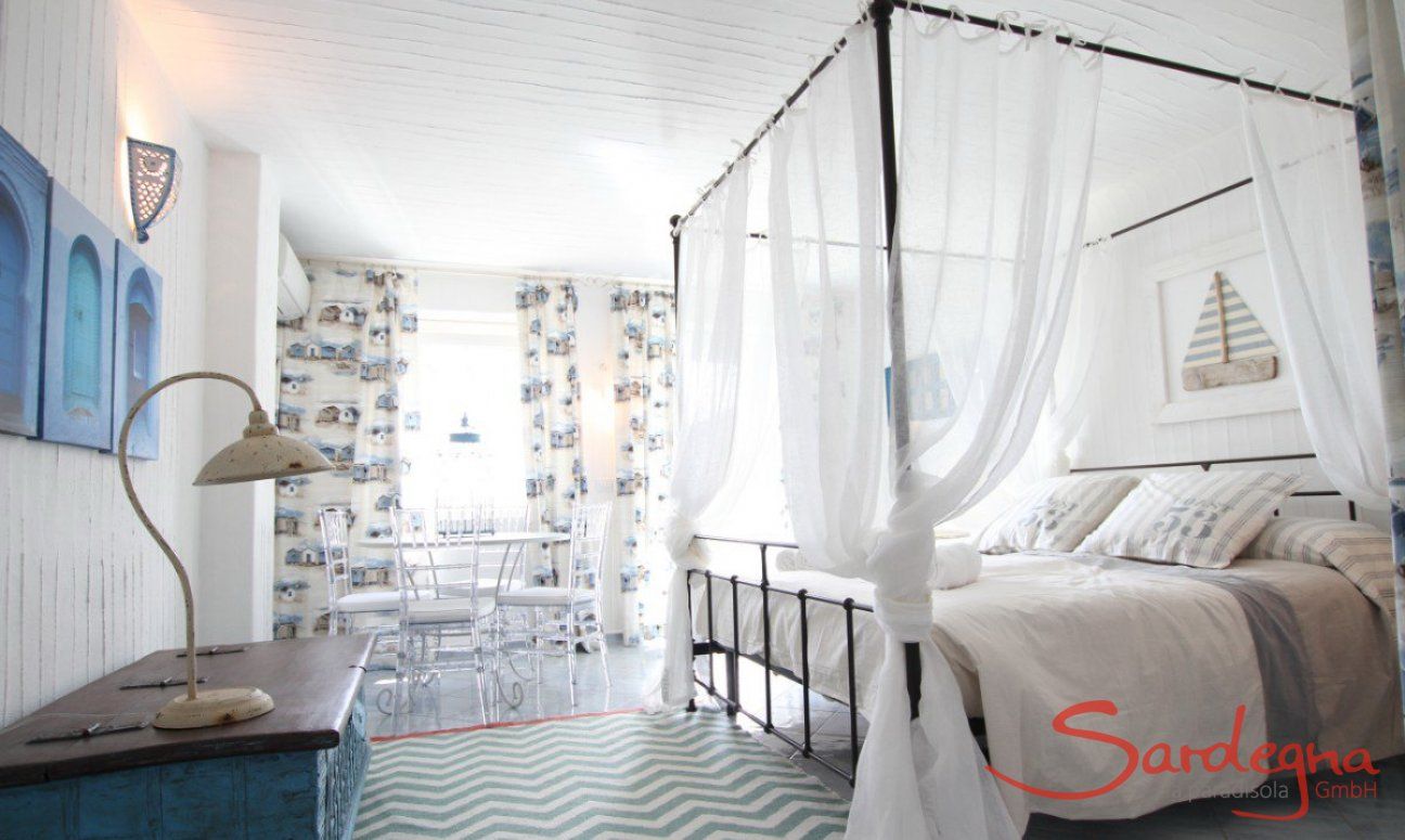 Li Conchi 25 | Bedroom 3 with canopy bed in the basement floor Bedroom 3 basement