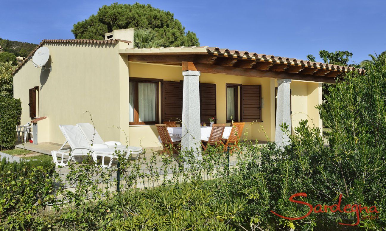 Villa Rosamar | Villa Rosamar, surrounded by plants and flowers Villa Rosamar, surrounded by plants and flowers