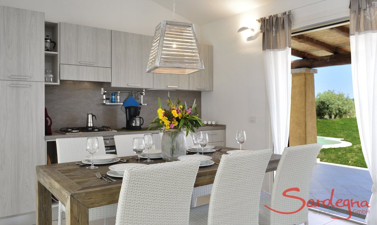 Kitchen and Dining with garden view  Villa Campidano 21