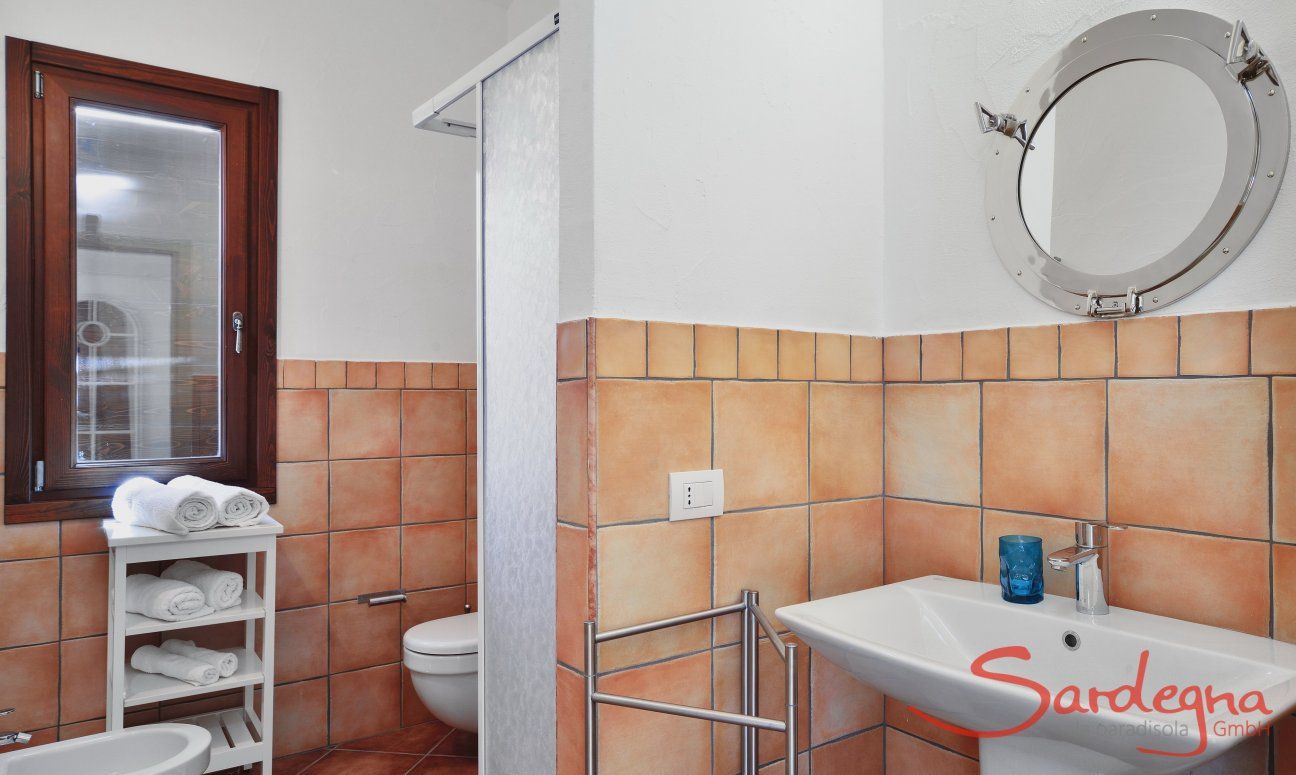 Villa Campidano 7 | Bathroom 1 with shower and bidet Bathroom