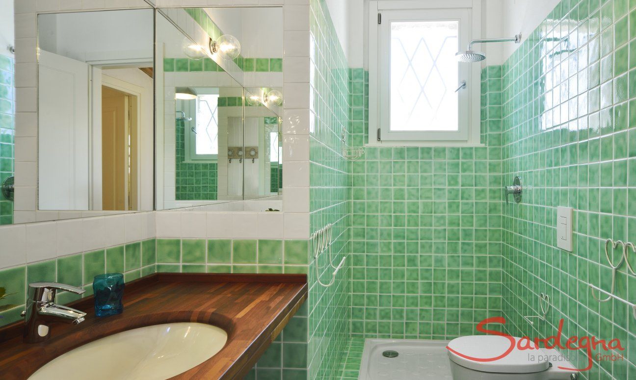 Li Conchi 6 | Bathroom 2 with shower and bidet Bath