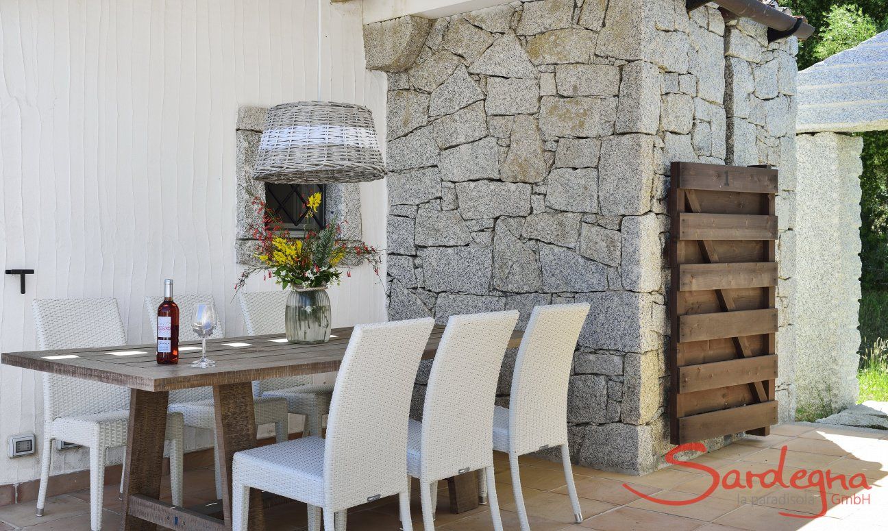 Li Conchi 1 | Covered dinner area on the terrace Terrace