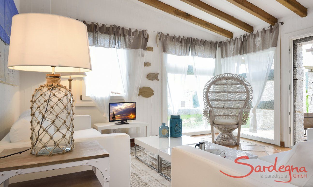 Li Conchi 16 | Living room with big windows Living room