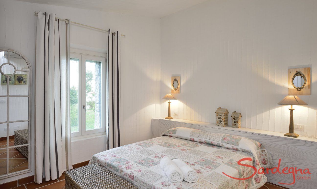 Li Conchi 16 | Bedroom 1 with double bed Bedroom
