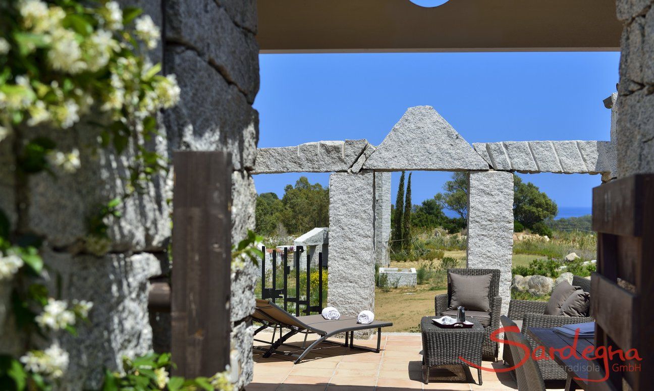 Li Conchi 14 | Patio in ingenious architecture style Patio