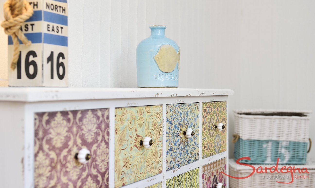 Li Conchi 14 | Colourful furniture Detail, bedroom