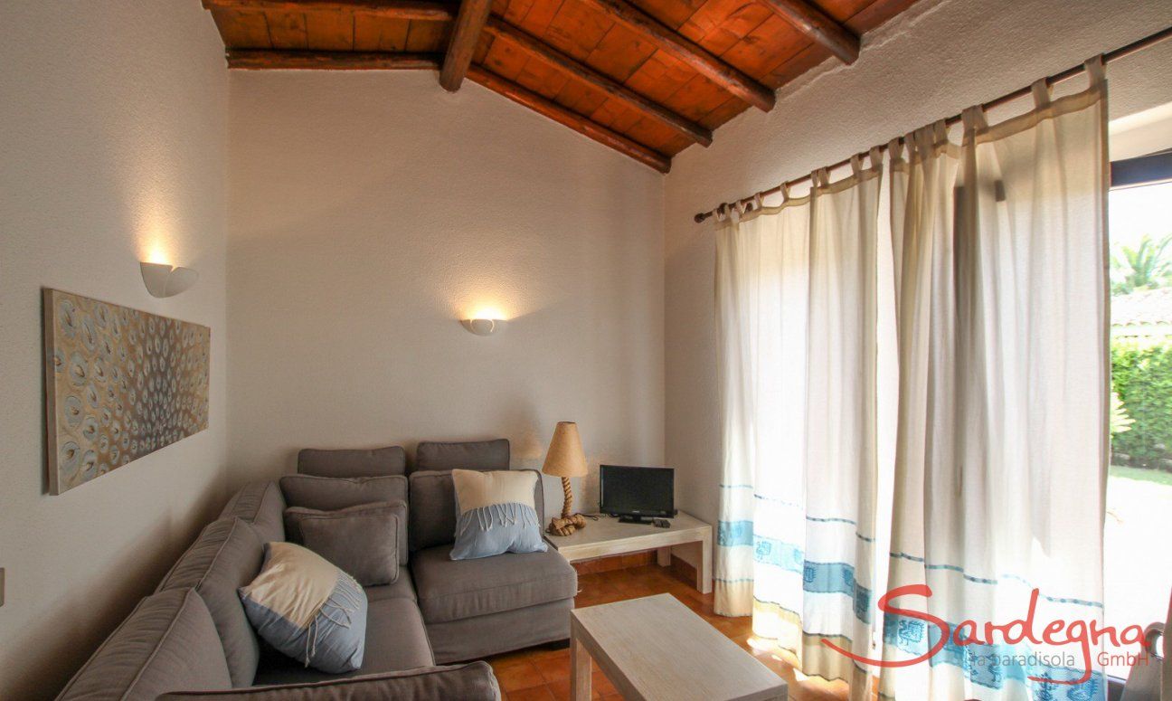 Villetta 12 | Sofa area with terrace access Sofa area with terrace access