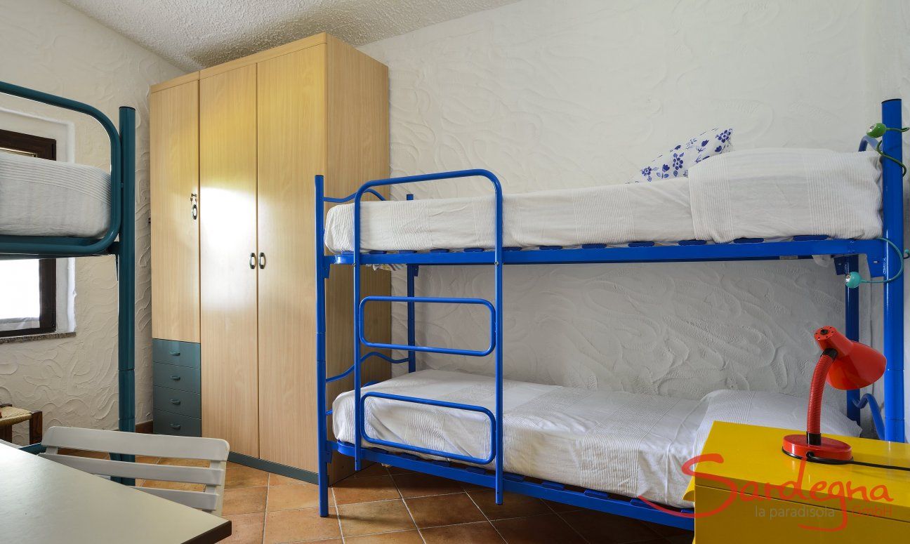 Villa Gaia | Bedroom 3 with 2 bunk beds and storage space Bedroom 3 with 2 bunk beds and storage space