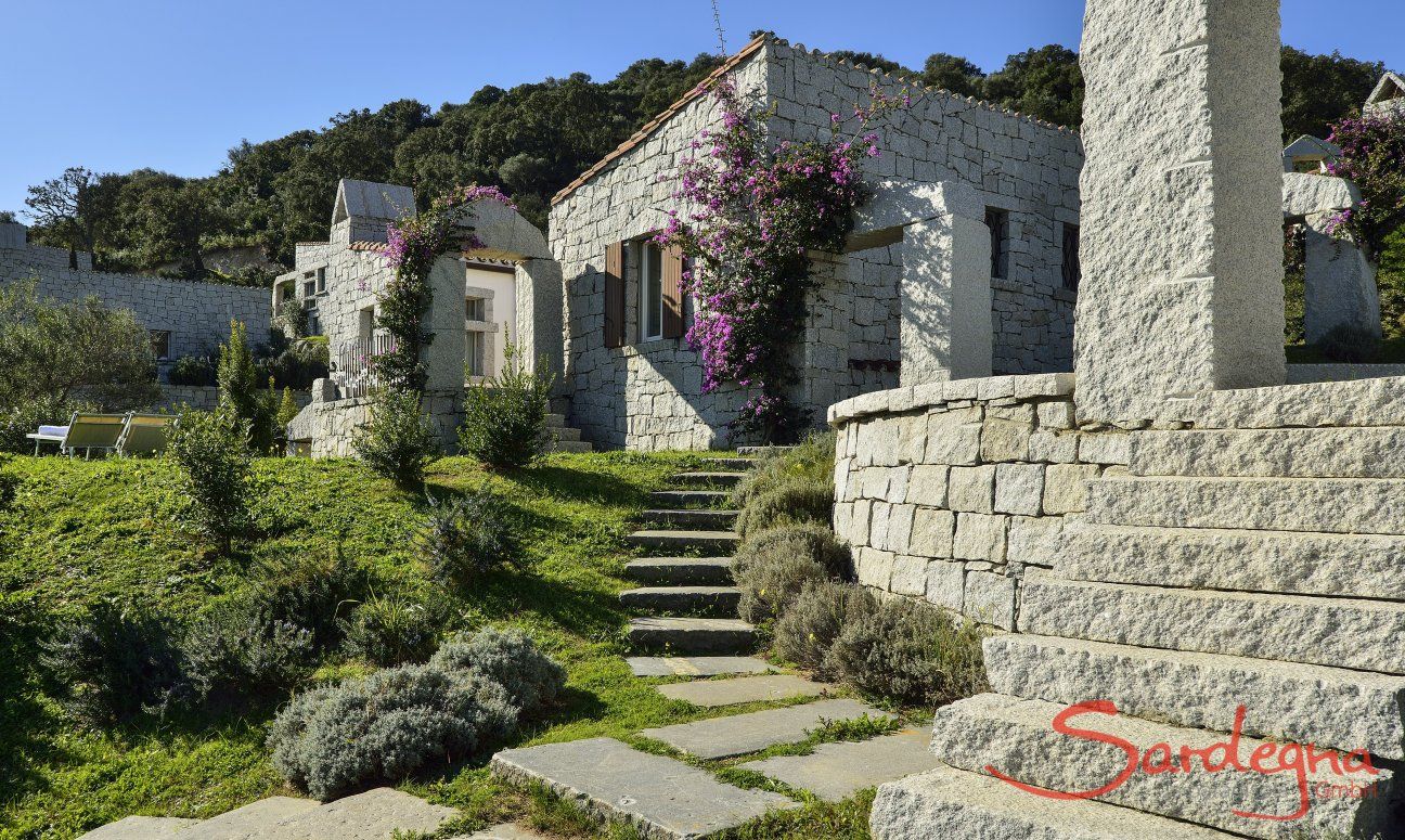 Li Conchi 7 | Access from the gardenside Access from the gardenside to the holiday home Li Conchi 7