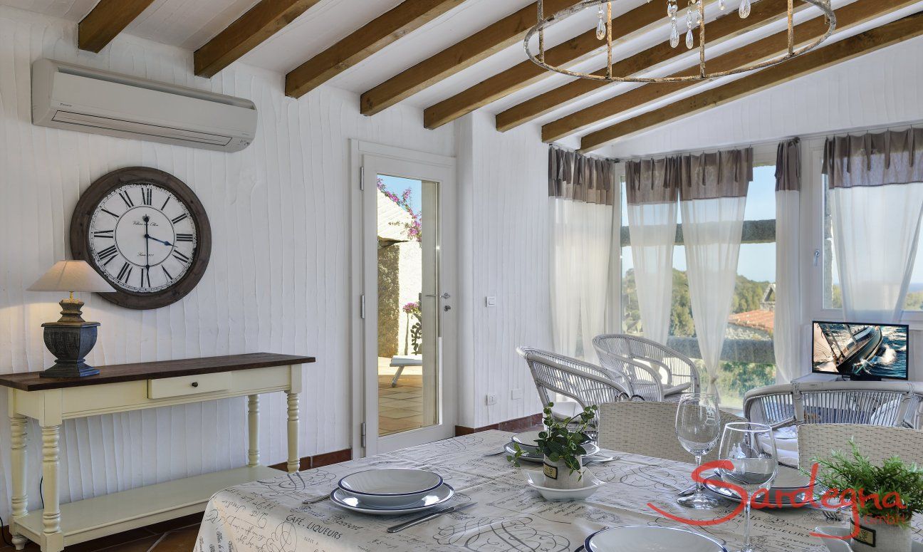 Li Conchi 7 | Bright living room with direct terrace access Living room with dining table Li Conchi 7