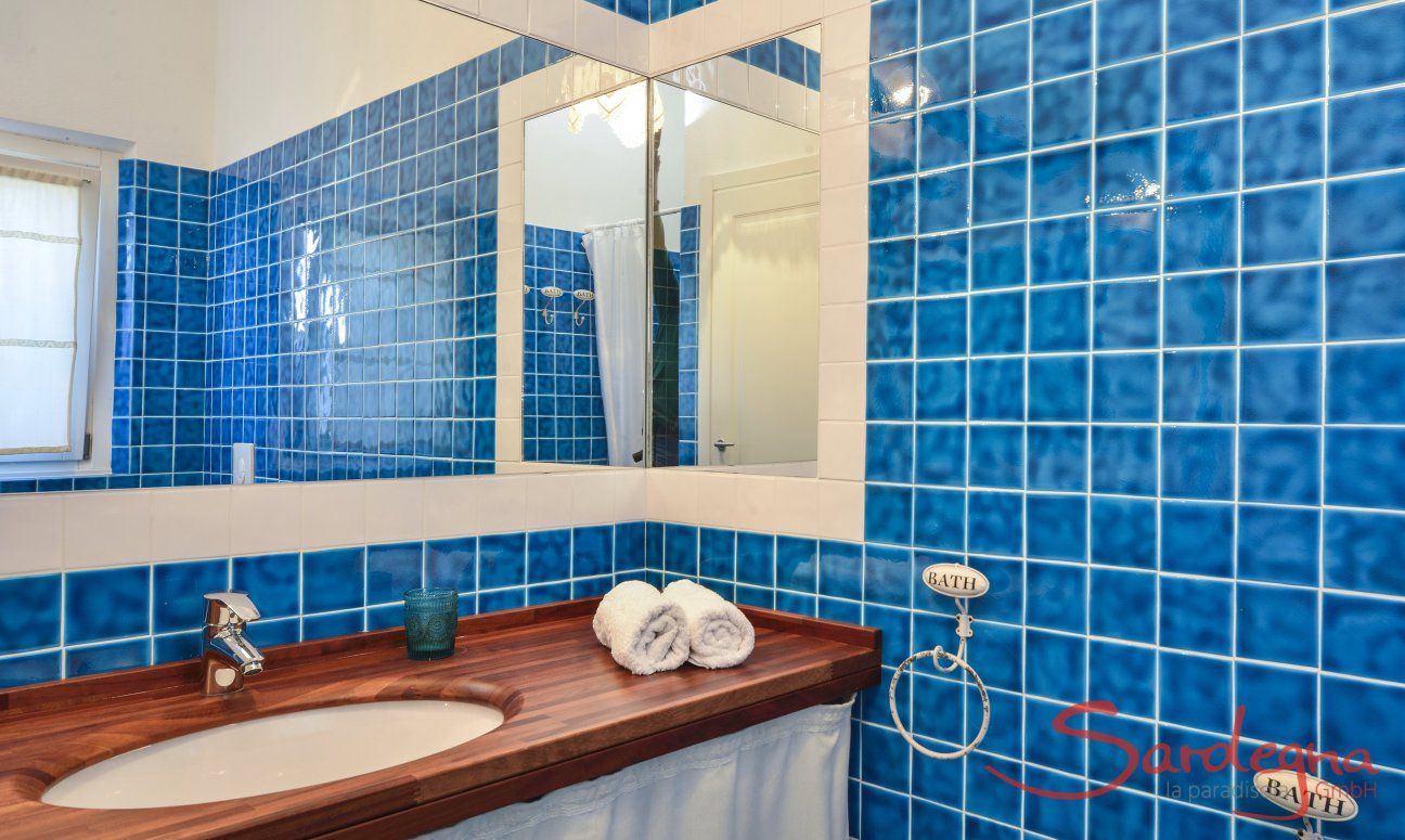 Li Conchi 17 | Ensuite Bathroom from bedroom 1 Ensuite Bathroom