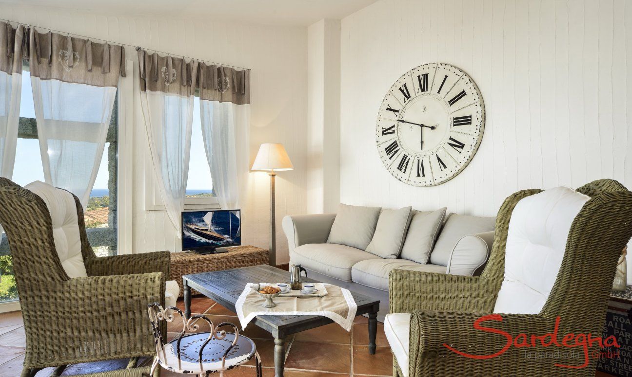 Li Conchi 17 | Living room with big windows Living
