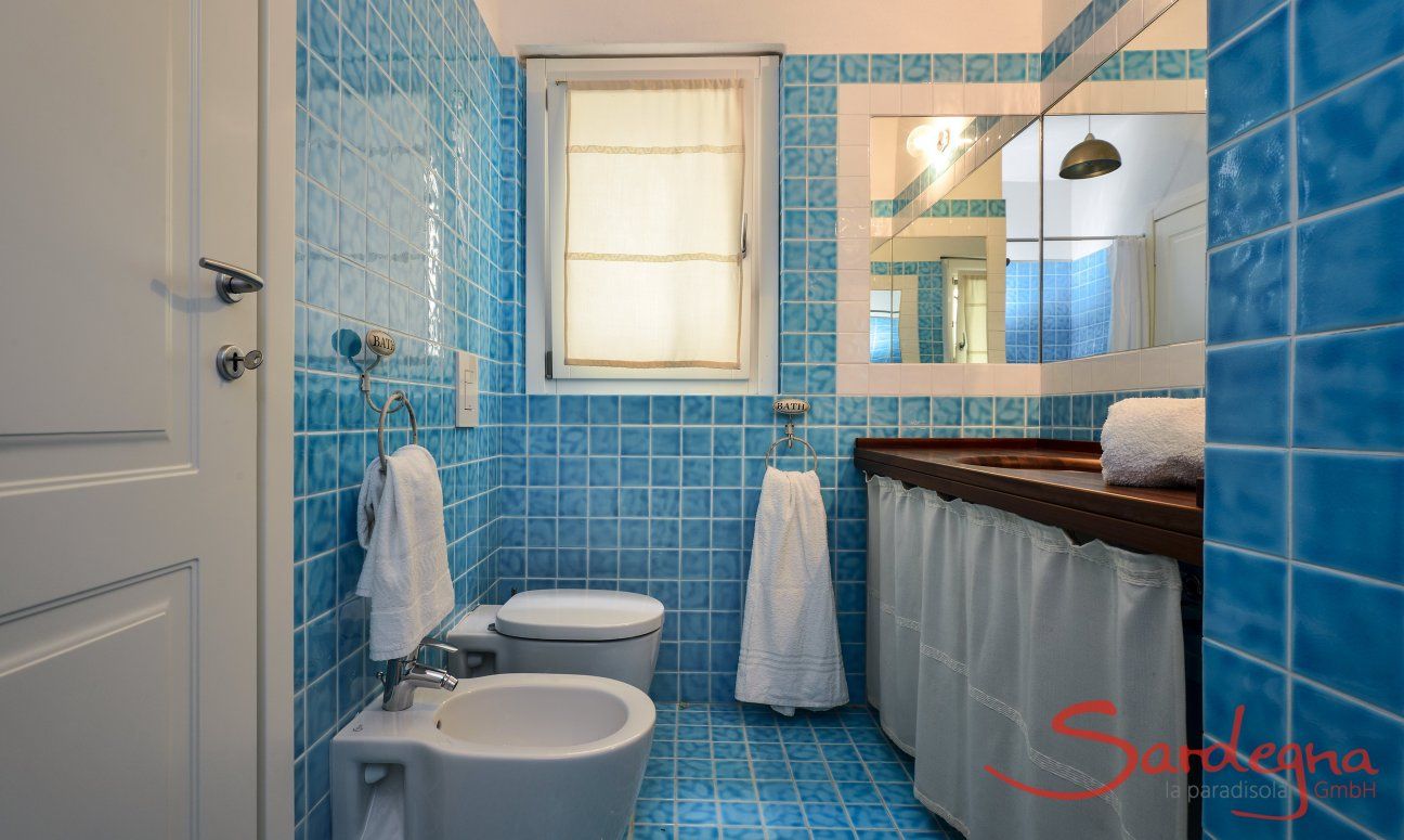 Li Conchi 26 | Ensuite Bathroom of bedroom 1 Bathroom