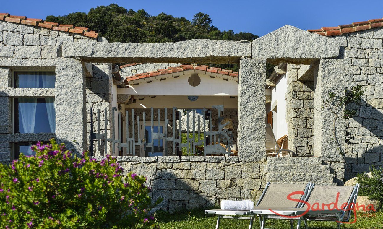Li Conchi 28 | View of the house with big patio and garden View of the House
