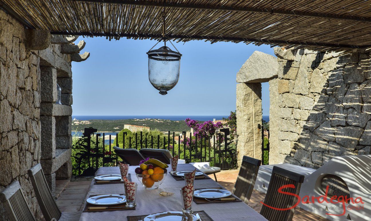 Penthouse Domus 16 | Shady place to eat outside with sea view Shady place to eat outside with sea view