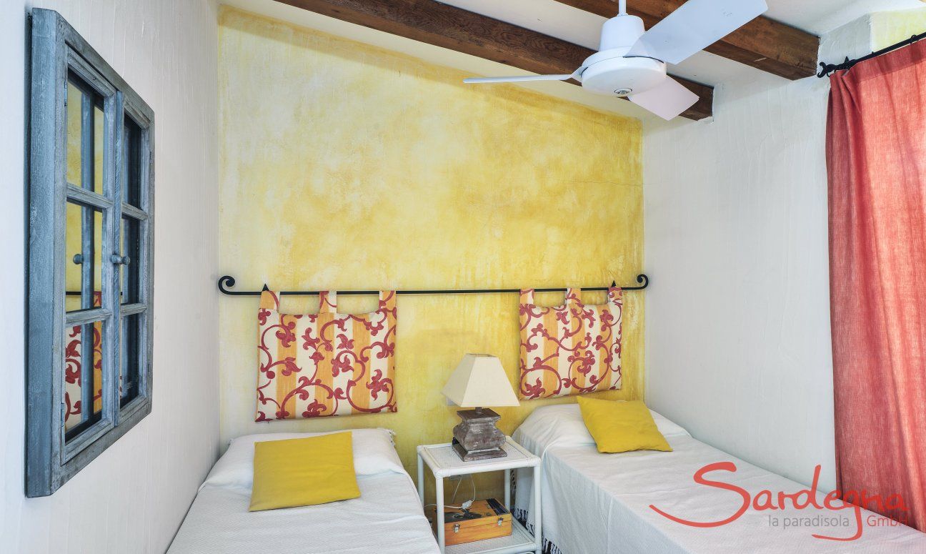 Penthouse Domus 16 | Bedroom 2 with two single beds Bedroom 2 with two single beds