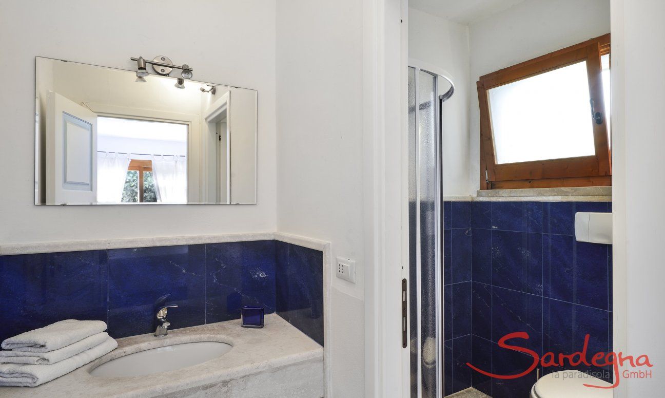 Villa Torretta Chia | Ensuite bath of Bedroom 2 with shower Bathroom 4 with shower