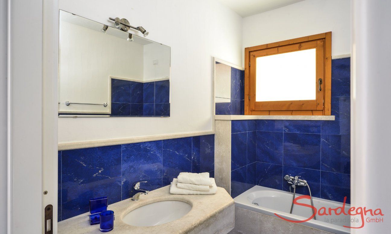Villa Torretta Chia | Bathroom 3 with bathtub Bathroom 1 with bathtube