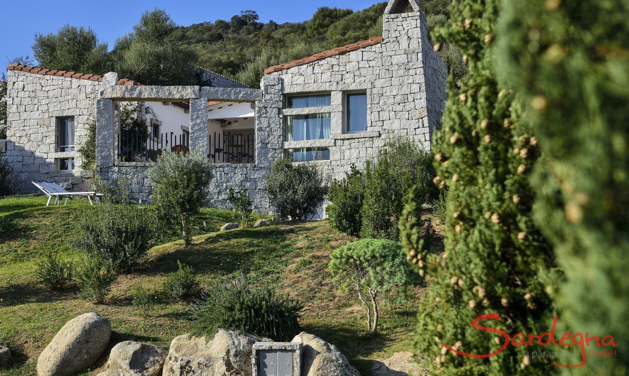 Li Conchi 20 | View of the house from the garden House View