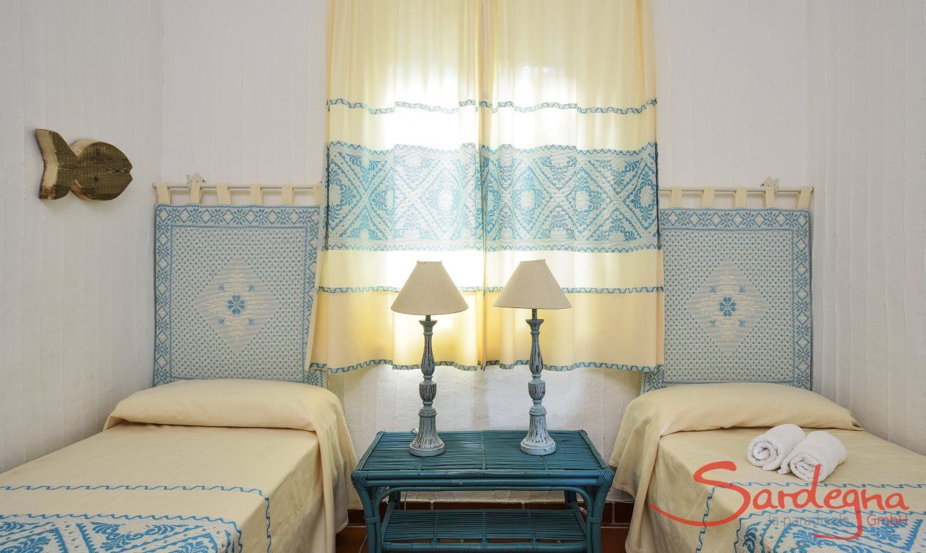 Li Conchi 20 | Bedroom 2 with two single beds Bedroom 2