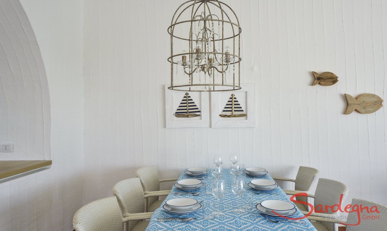 Li Conchi 37 | Dining inside Dining inside