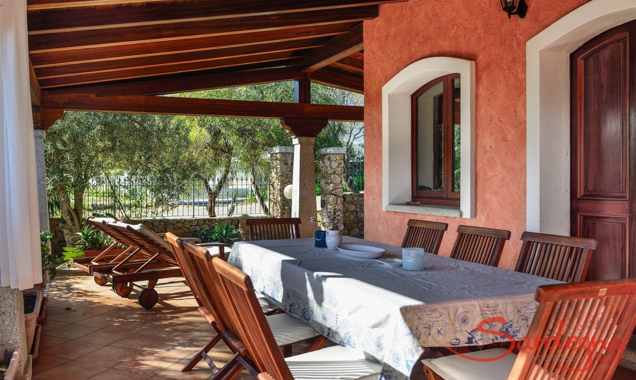 Villa Le Ginestre 1 | Terrace with dining table Terrace with dining table