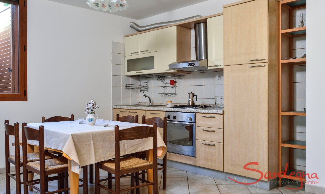 Villa Le Ginestre 1 | Kitchen souterrain with dining table Kitchen souterrain with dining table