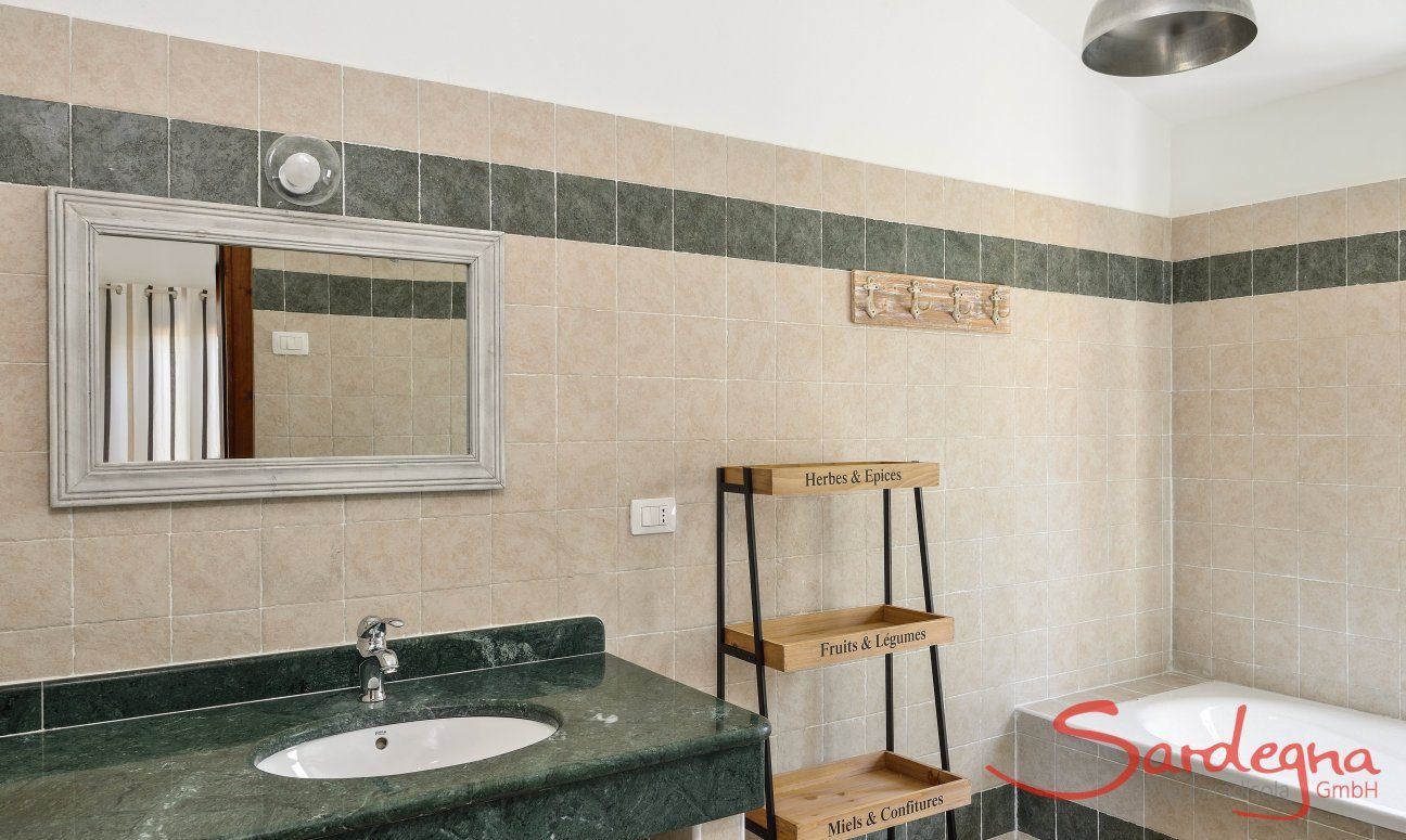 Apartment Orchidea-A | Ensuite bathroom Ensuite bathroom