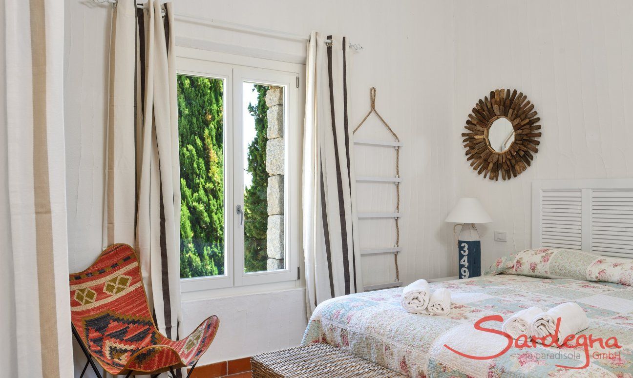 Li Conchi 5 | Bedroom 1 with double sized bed Bedroom