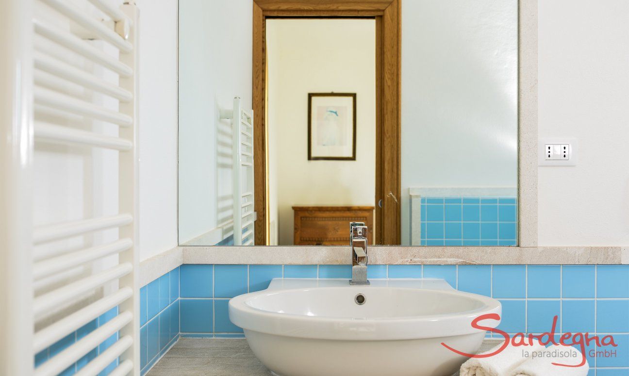 Villa del Campo | Bath 1 on the first floor with modern basin Bathroom first floor, Detail
